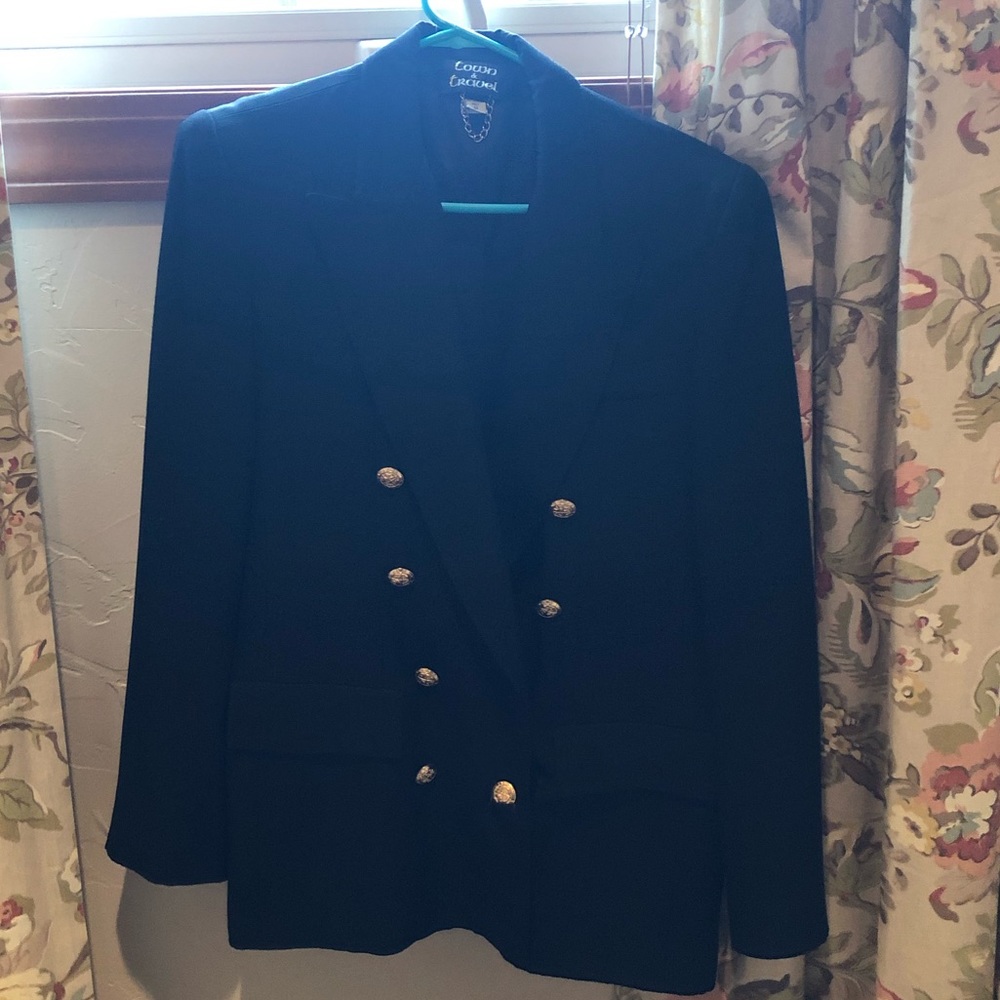 Tom and travel blazer